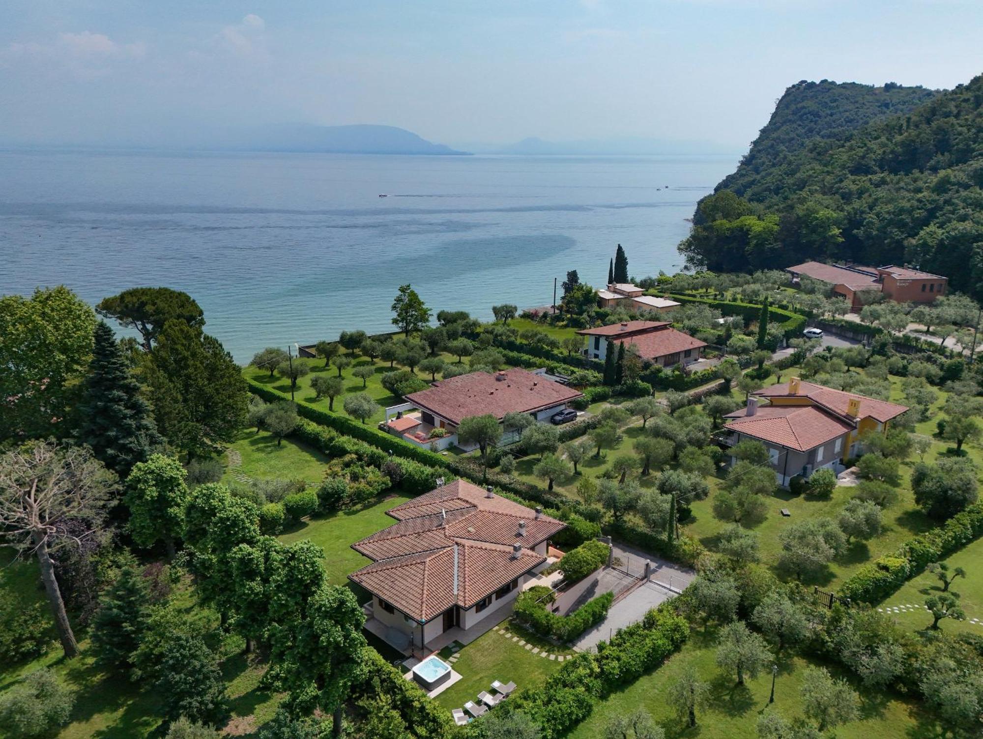 Villa Giulia Manerba del Garda Ngoại thất bức ảnh