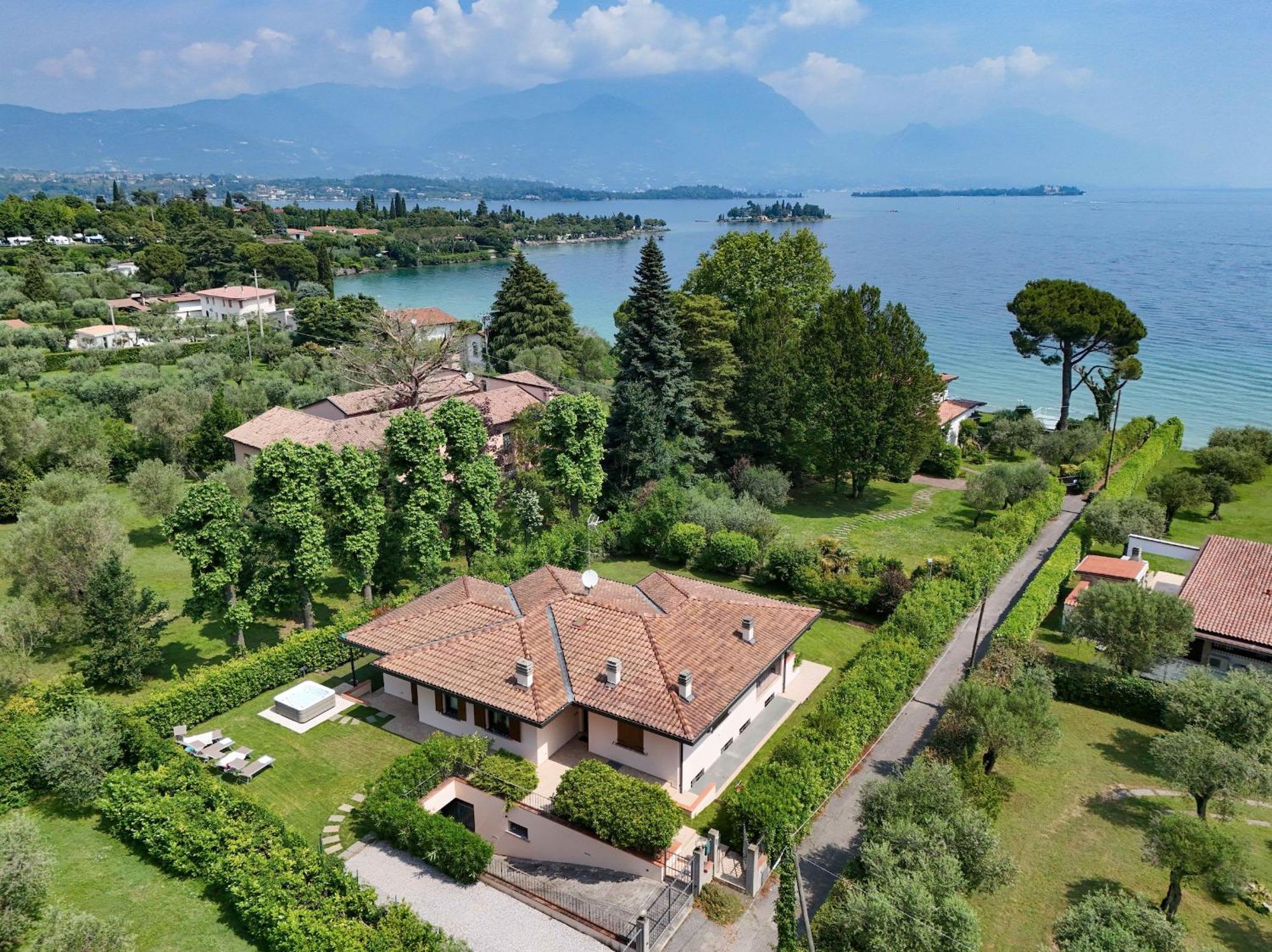 Villa Giulia Manerba del Garda Ngoại thất bức ảnh