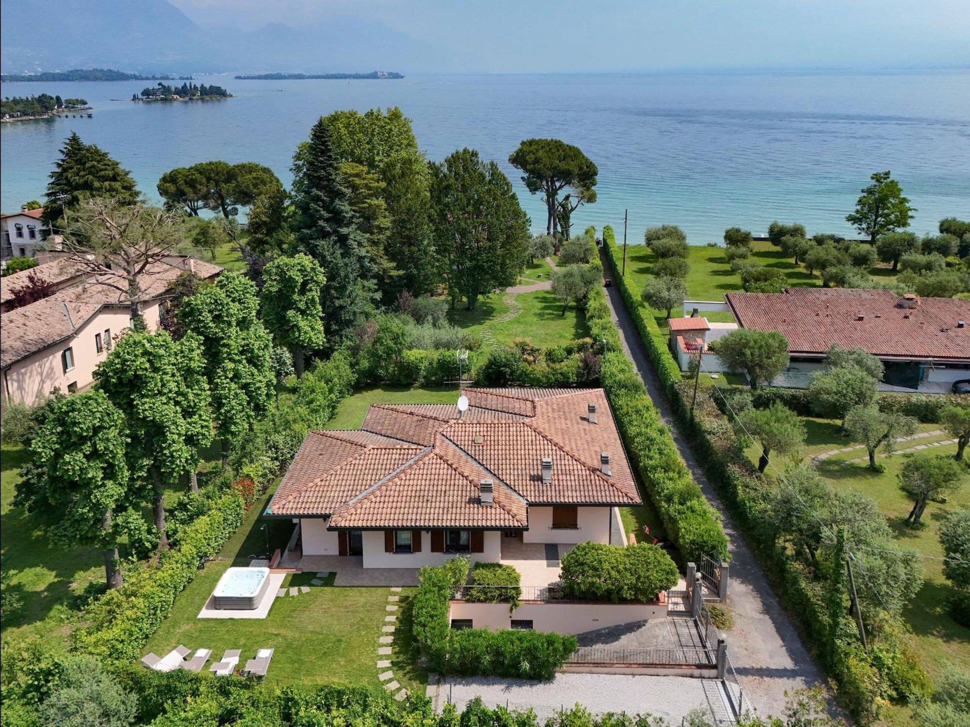 Villa Giulia Manerba del Garda Ngoại thất bức ảnh